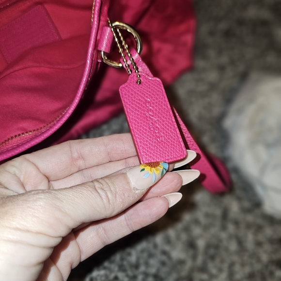 Hot pink Coach purse - Picture 6 of 8